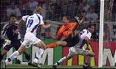 11-Jun-2000 - Netherlands-Czech Republic - Penalty awarded to Netherlands on 88'
